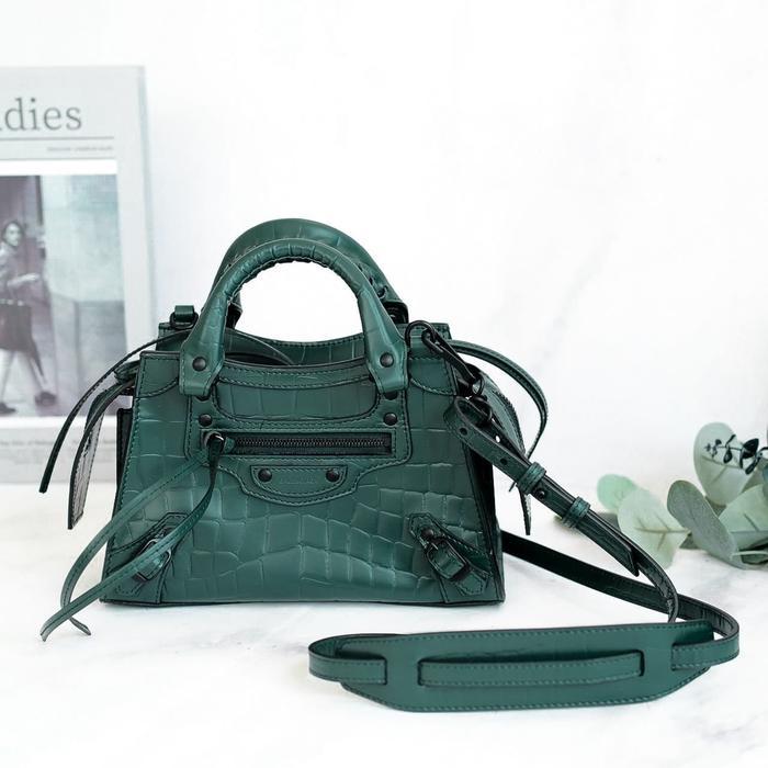 NEO CLASSIC NANO TOP HANDLE BAG