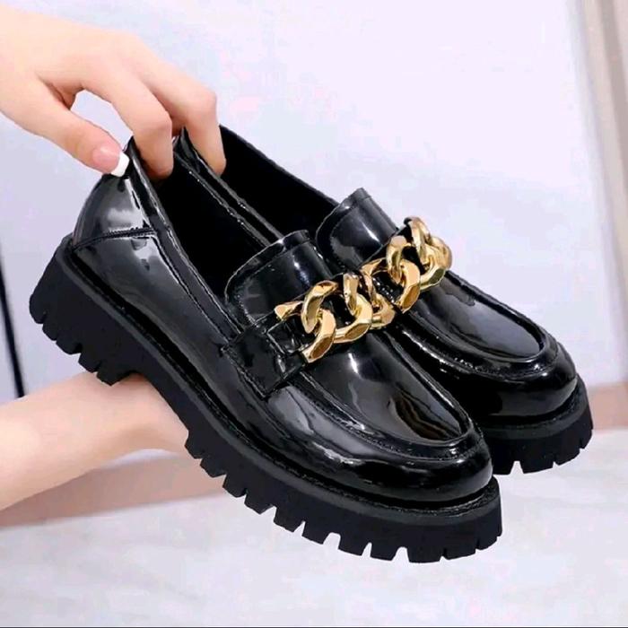 Sepatu dockmart rante/Sepatu dockmart wanita