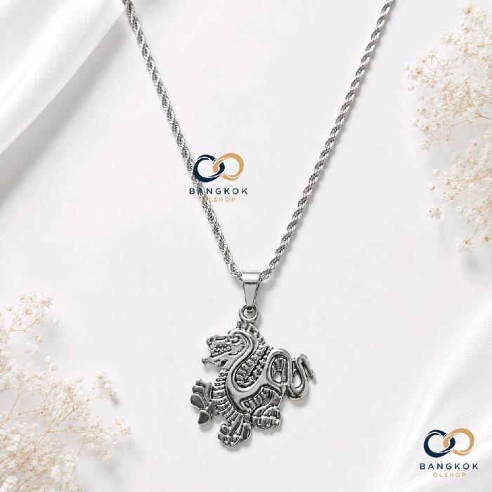 Kalung tambang titanium warna silver liontin ular naga anti karat tidak luntur