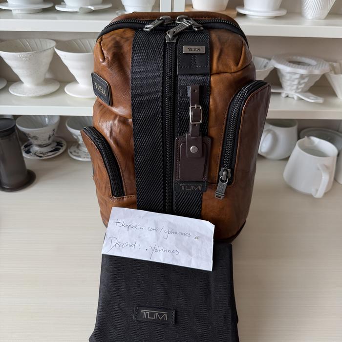 Tumi Alpha Bravo Saratoga Brown Leather Crossbody Sling Bag 100% Authentic