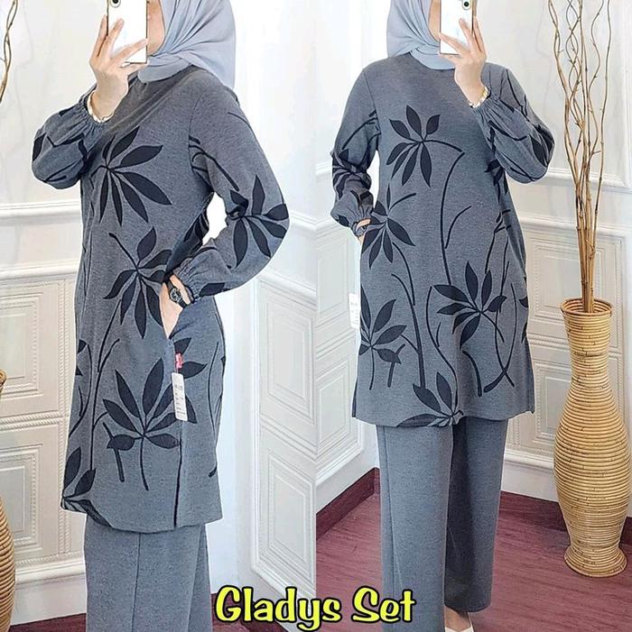 Gladys Setelan Wanita Rajut