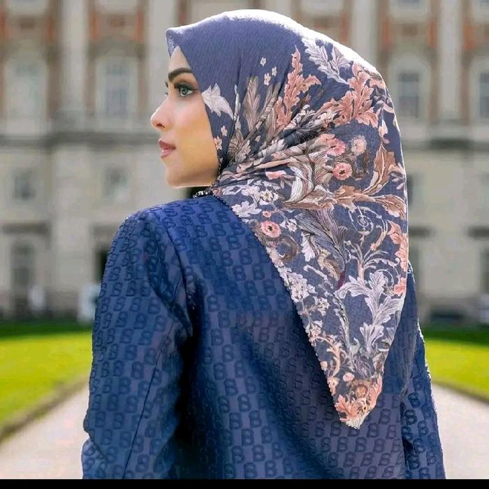 BUTTONSCARVES royale limited jaquard