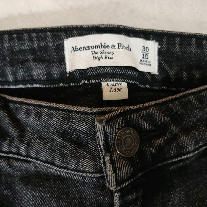 Abercrombie women jeans celana  sz 30 warna abrasive wash