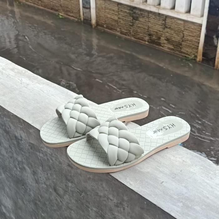 SANDAL KARET HYS PEREMPUAN
