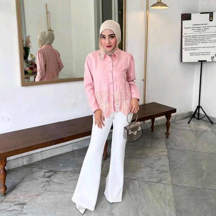 Queenstreet AT554 Queenstreet Ethnic Brochat Shirt Top Atasan Kemeja Wanita Brokat Bahan Katun Bolon