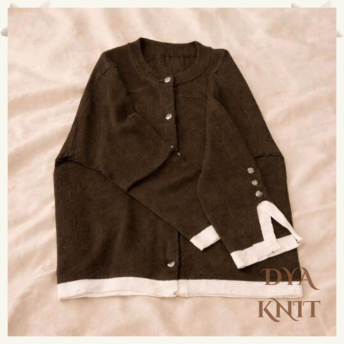 Dyaknit Button Sweater Cardigan Rajut Wanita Lengan Balon Kancing Knit Outer Polos Kancing Premium K