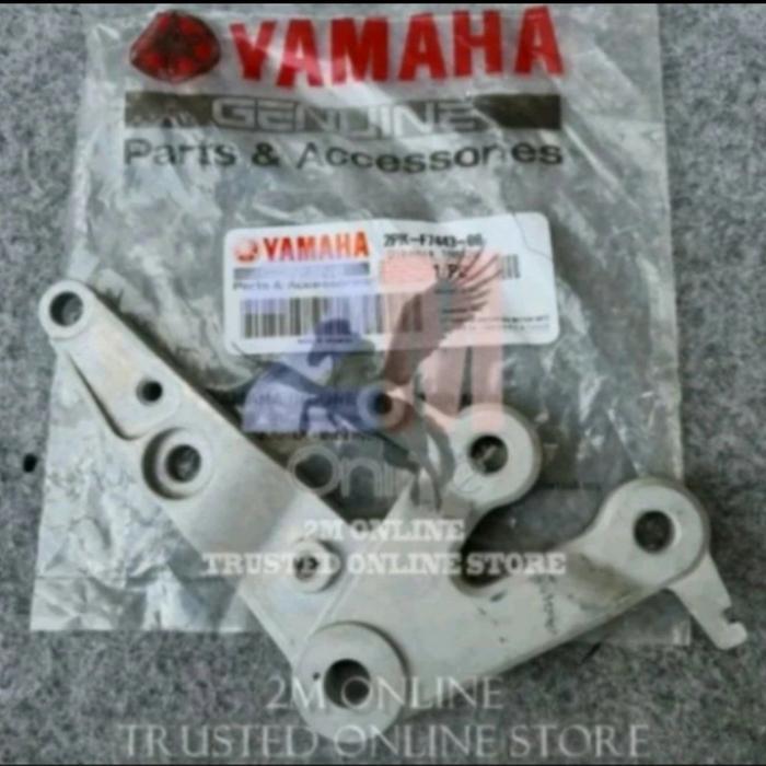 Breket dudukan footstep step depan r15 lama v2 kanan ori ygp-ygp