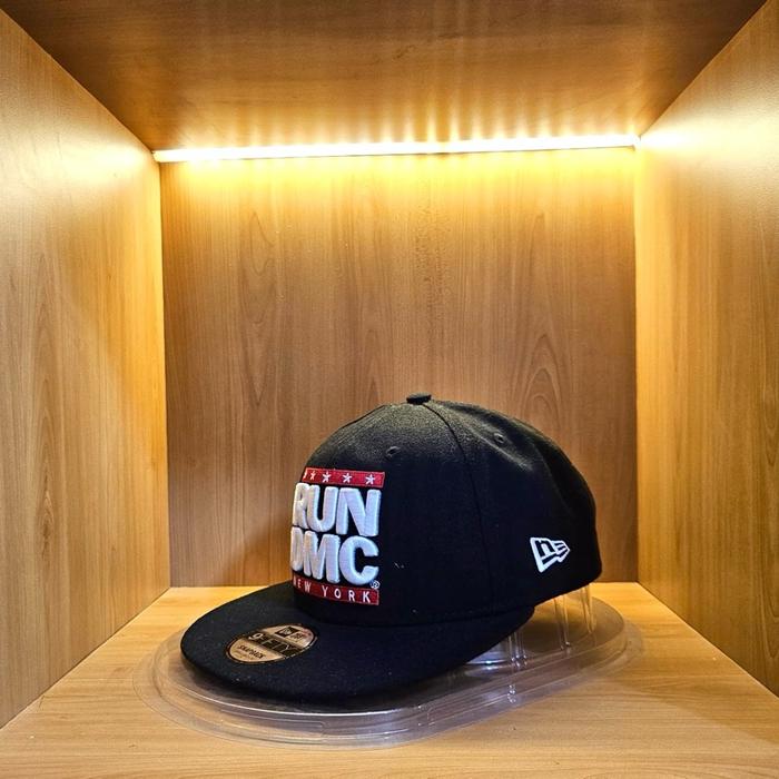 Topi new era x run dmc tupac