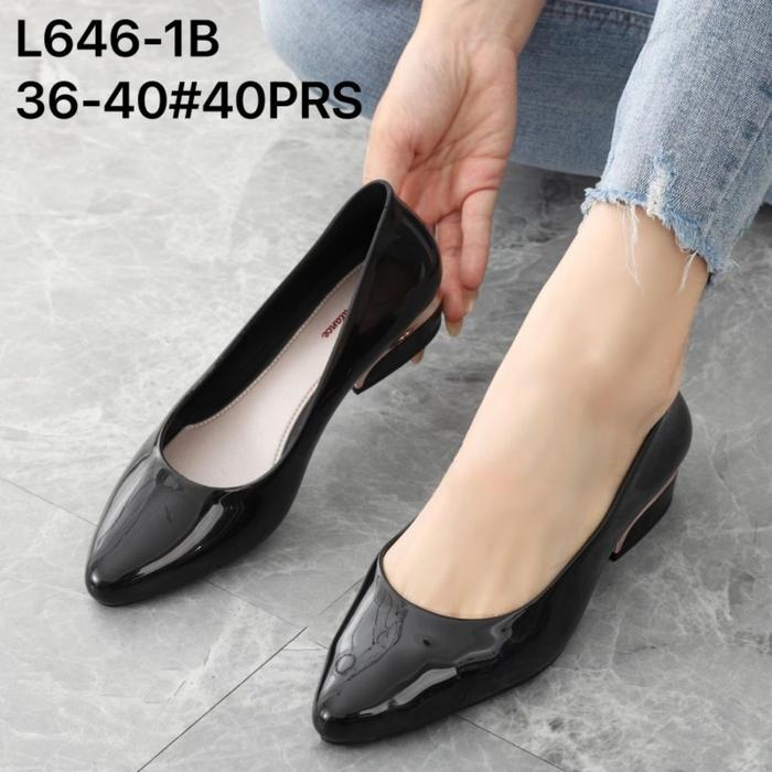 Sepatu Jelly Glossy Hitam Balance L646-1B