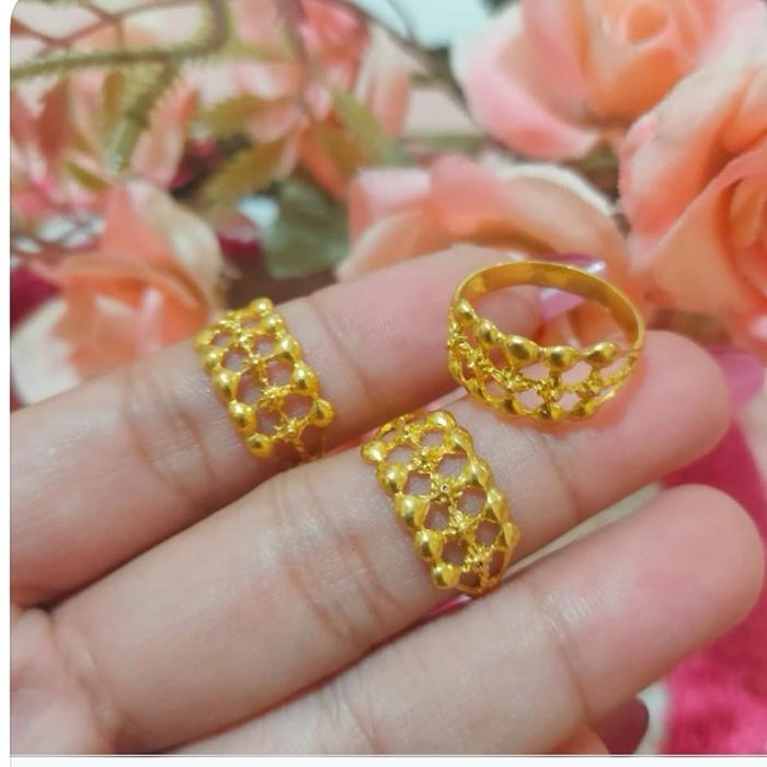 Perhiasan cincin lapis mas kristal