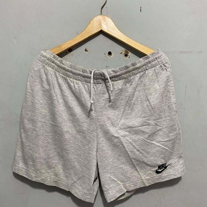 Celana pendek sweatshort Nike vintage