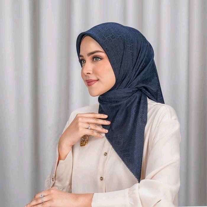 Tapis Embossed 2.0 Buttonscarves Navy Blazer