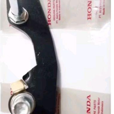 breket kaliper cakram depan Honda PCX 150