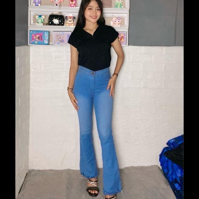 Celana jeans hw cutbray rawis - celana cutbray rawis - hw cutbray wanita - celana jeans wanita cutbr