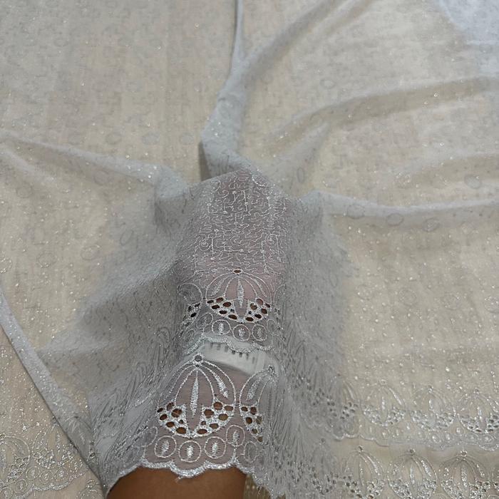 Sifon embroiderry metalic ukuran 1,4 x 1,5 m Dengan metalic silver dan metalic gold di setiap helai