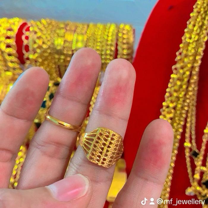 Cincin model batik berayam MF"lapis emas 24K balut kristal premium