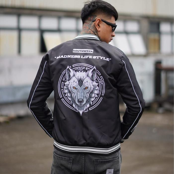 Southweek Jaket Pria Bomber Wolves Hitam Casual Keren Distro