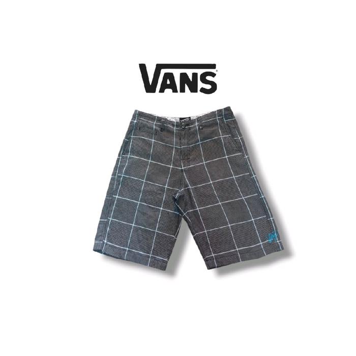 Celana Pendek Vans