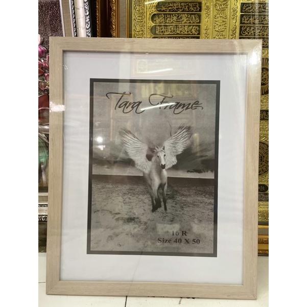 TERLARIS Frame Foto Minimalis 40X50 Fiber Cream & Cokelat Muda READY