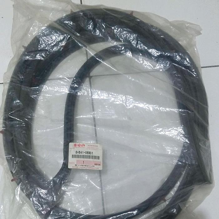 Suzuki Karet Pintu Depan Kanan untuk Escudo/Vitara Original 84641-56B01-000 Spare Part Mobil
