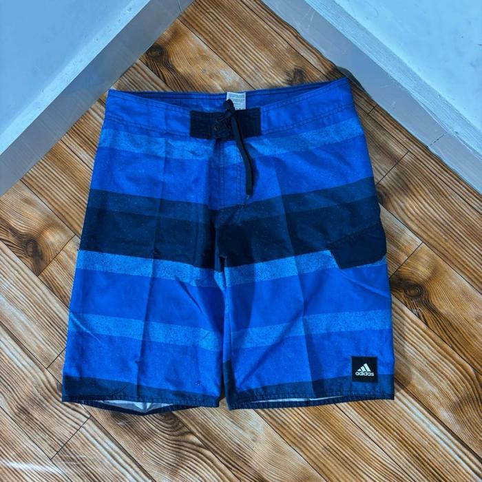 CELANA PENDEK ADIDAS SECOND