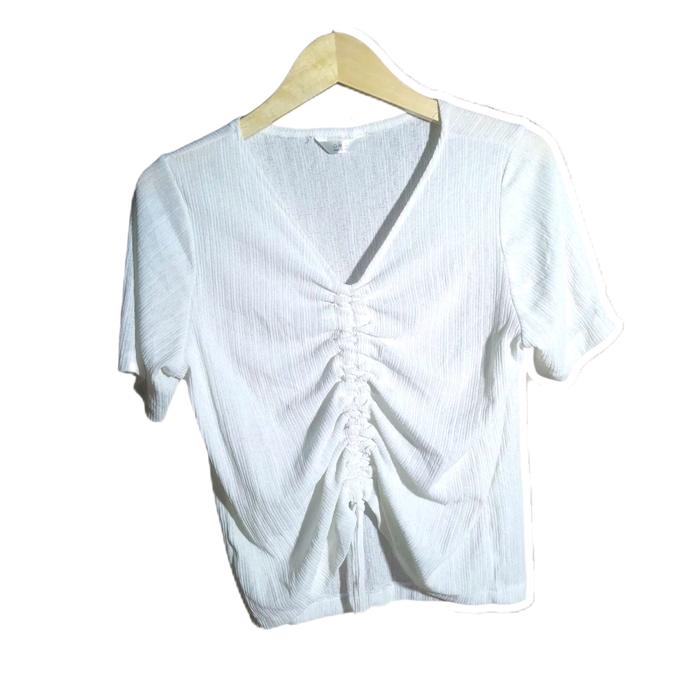 Blouse Croptop Wanita Warna Putih – Atasan Casual Thrift Kekinian Basic