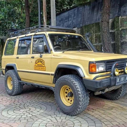 Over Fender Chevrolet Trooper Model Polos