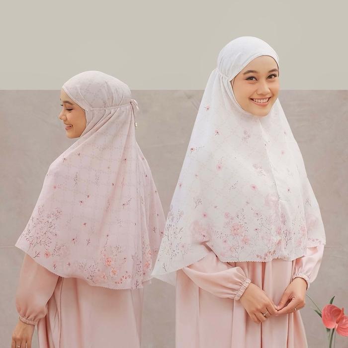 AYU BY AYU LESTARI - BLOOM EASY BERGO