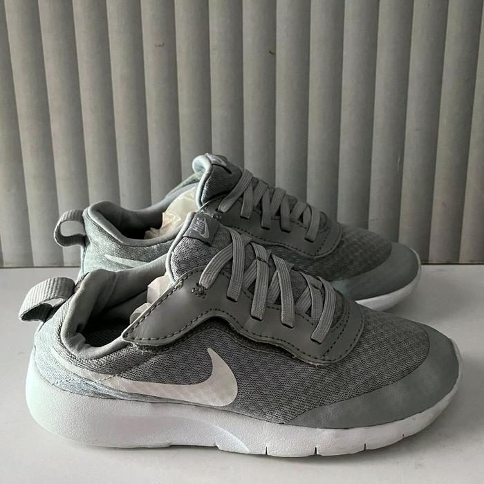Sepatu Anak Second Original Nike Running Size 34/21,5cm