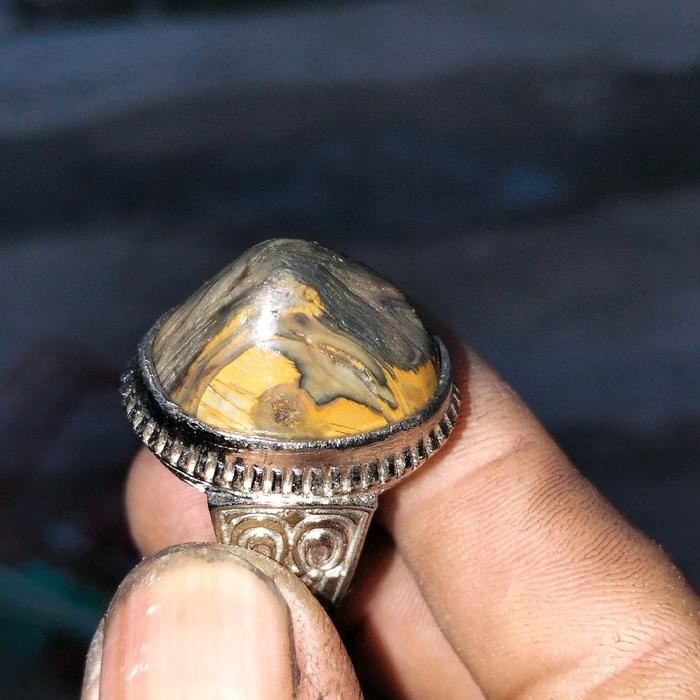 Sulaiman madu brojo gunung