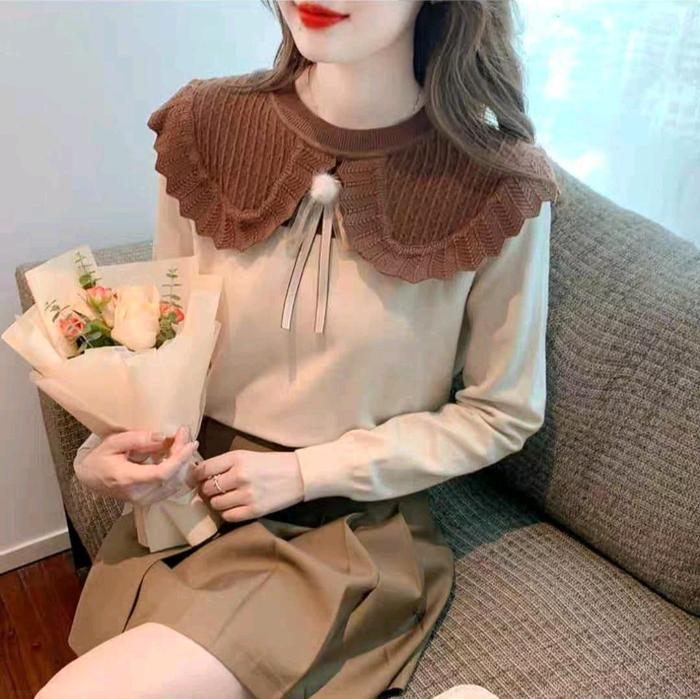 K2372 Dariana Big Collar Knitted Top