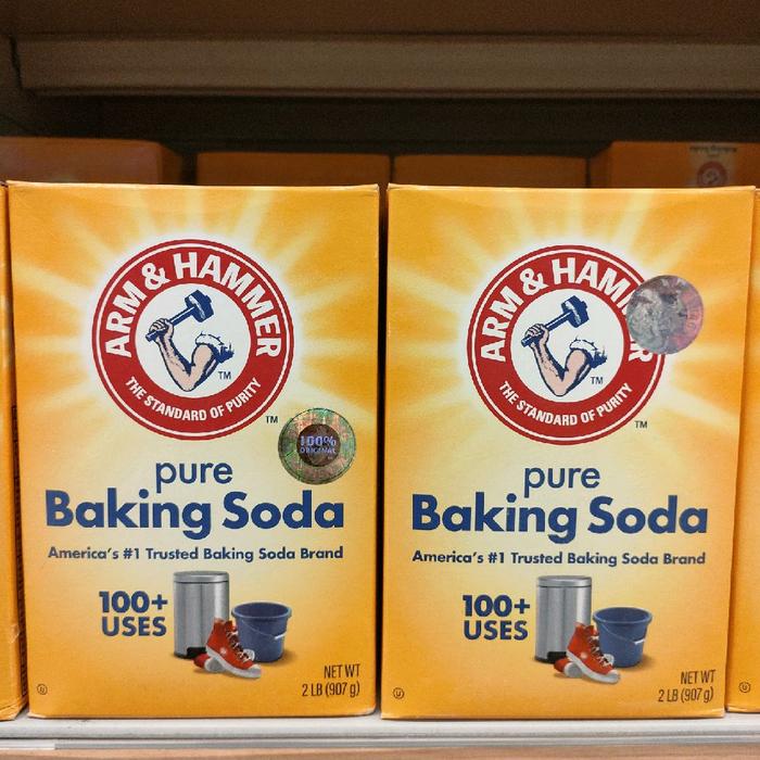 Arm & Hammer Pure Baking Soda 2 LB 907 g - Amerika's #1 Trusted Baking Soda Brand dengan 100+ Uses
