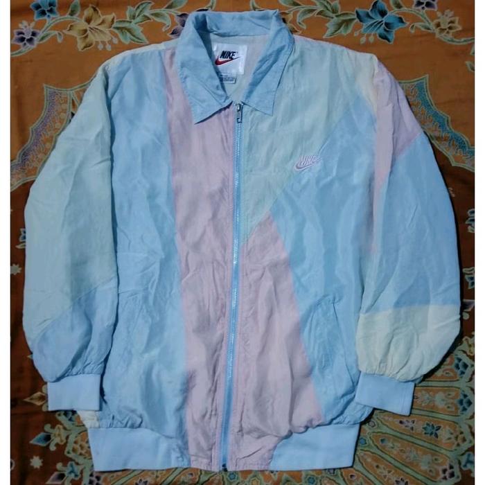 Jaket Windbreaker Nike Vintage Center Logo Multi Color Second