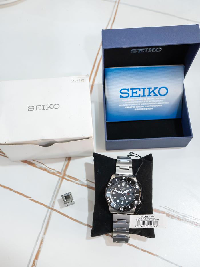 Jam Tangan Seiko Sports SNZJ19K1 SNZJ19 SEIKO 5 Cal 7S36 Automatic Watch Silver Black Water resist 1