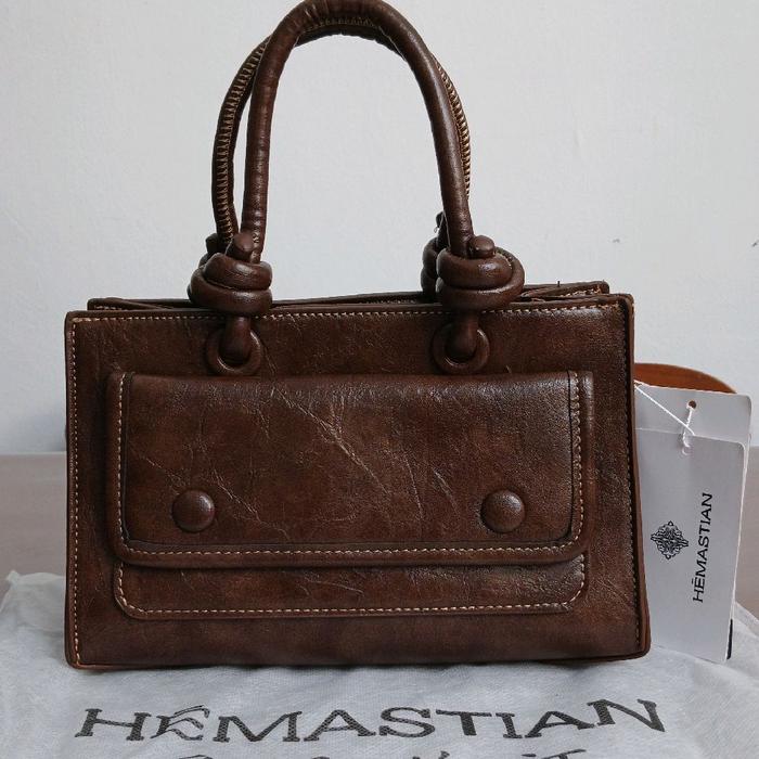 Tas Tenteng Kecil dari Brand HEMASTIAN Untuk Wanita Cantik Modis Kualitas Import kd 40