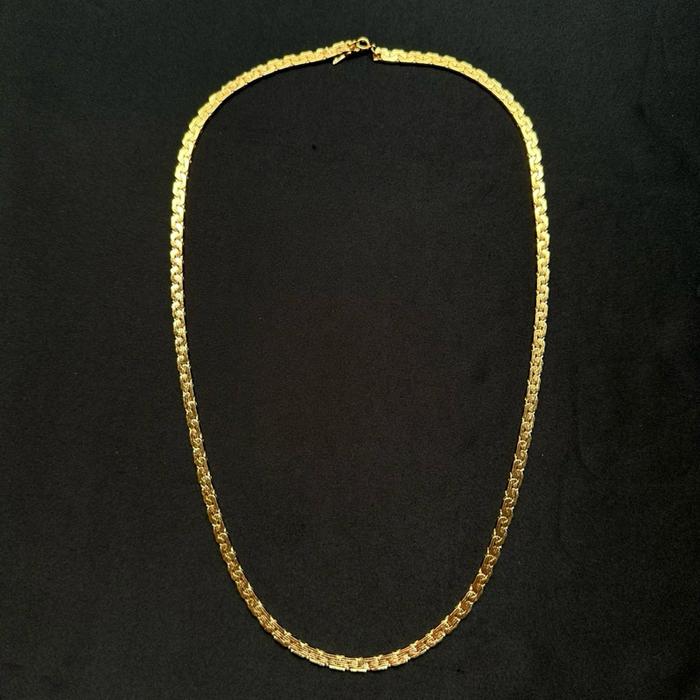 Amway Goldtone Chain Necklace