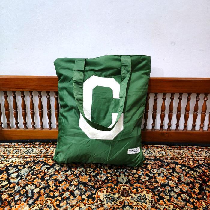 Tas Tote bag covernat x innisfree