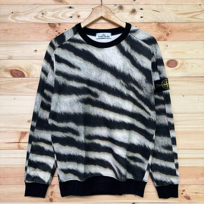 Crewneck Hoodie Stone Island Camo Tiger Originals Like New- Second Very Good Condition Untuk Pria & 