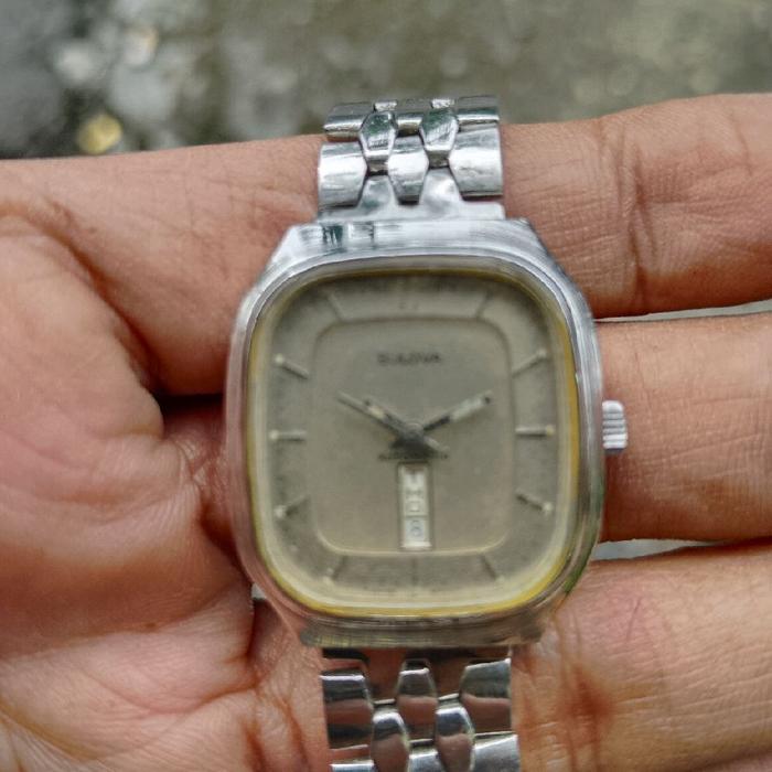 Bulova Tank Auromatic Lady Vintage .