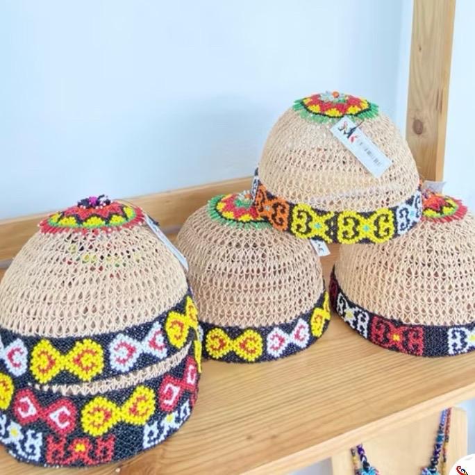 Manika Kaltim - Topi Rotan Manik Cowo / Kopiah Rotan Cowo Manik Dayak Kalimantan