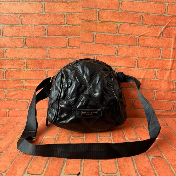 TAS SLING WB WANITA PERFECT & KIDS LEATHER HITAM SECOND BRANDED / TAS SELEMPANG WANITA KULIT SECOND 