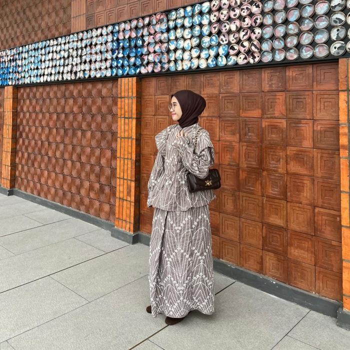 Yumna blouse eid series by riolive