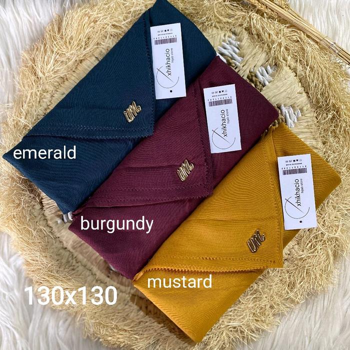 hijab (UM) Butonscarves 130x130 syar'i hijab jumbo muslim voal segi empat plus pouch Syari Nyaman