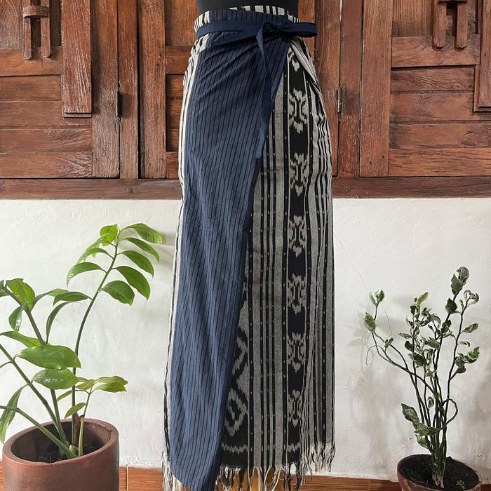 Troso Lurik Sarong (Bawahan Sarong Tenun Troso Jepara, Lurik Peranakan Yogyakarta) Limited