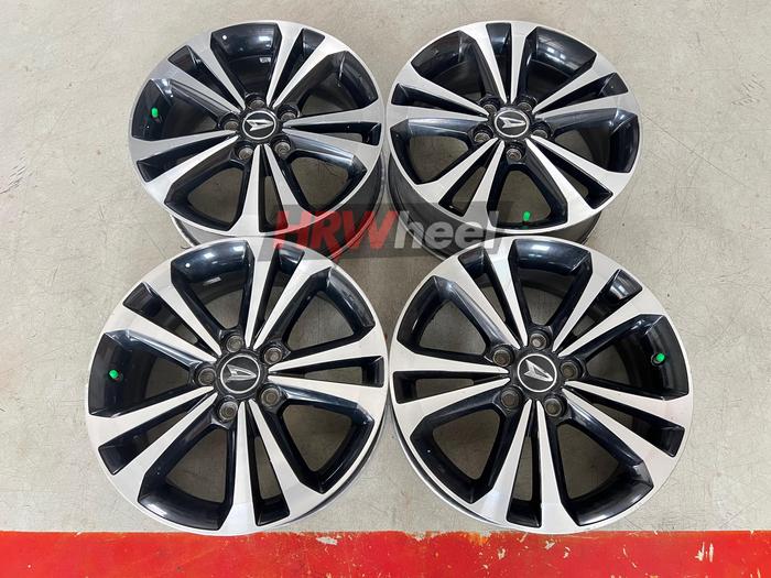 Velg Bekas Oem Daihatsu Terios R17 Pcd5x114,3 Black Polish