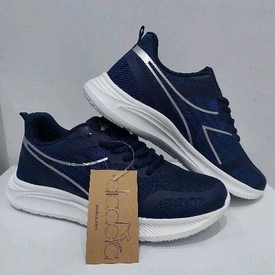 DIADORA Kasual Kelly Pria Warna Navy Sneaker Hitam Putih Original Brandstore Sepatu Casual Diskon Pr