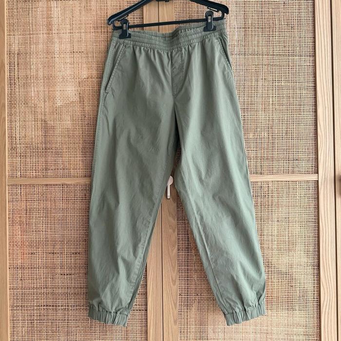 Preloved Authentic Uniqlo Man Cargo Joggers