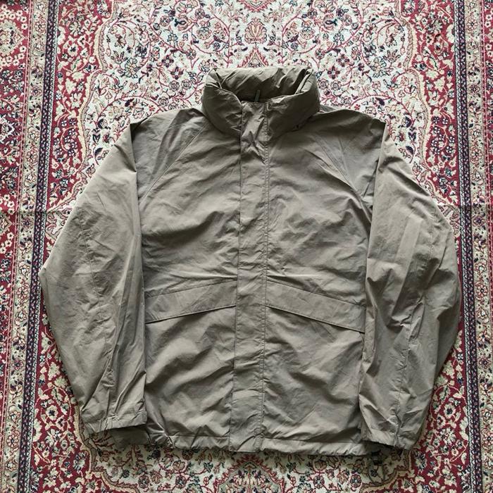 Jaket Uniqlo windproof stand collar blouson hidden hoodie jacket  j006
