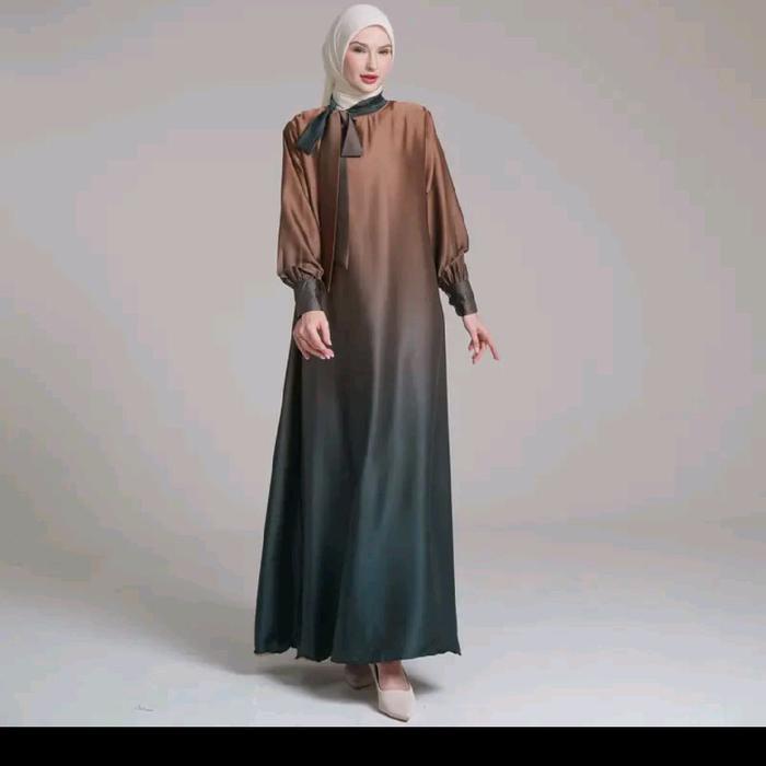 Baju Muslim wanita adalah pakaian yang dirancang sesuai dengan prinsip berpakaian dalam Islam, menut