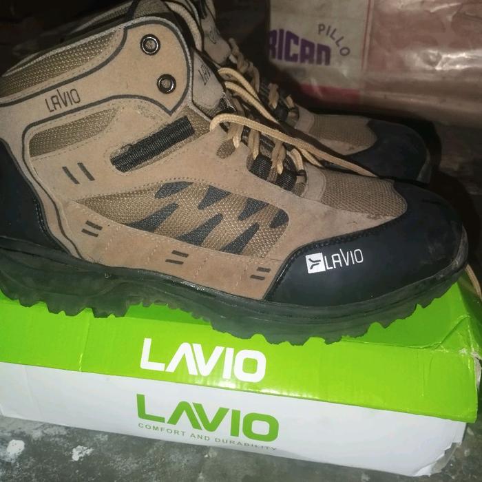 Sepatu Mendaki LAVIO bekas  UK 43 Shoes Pria
